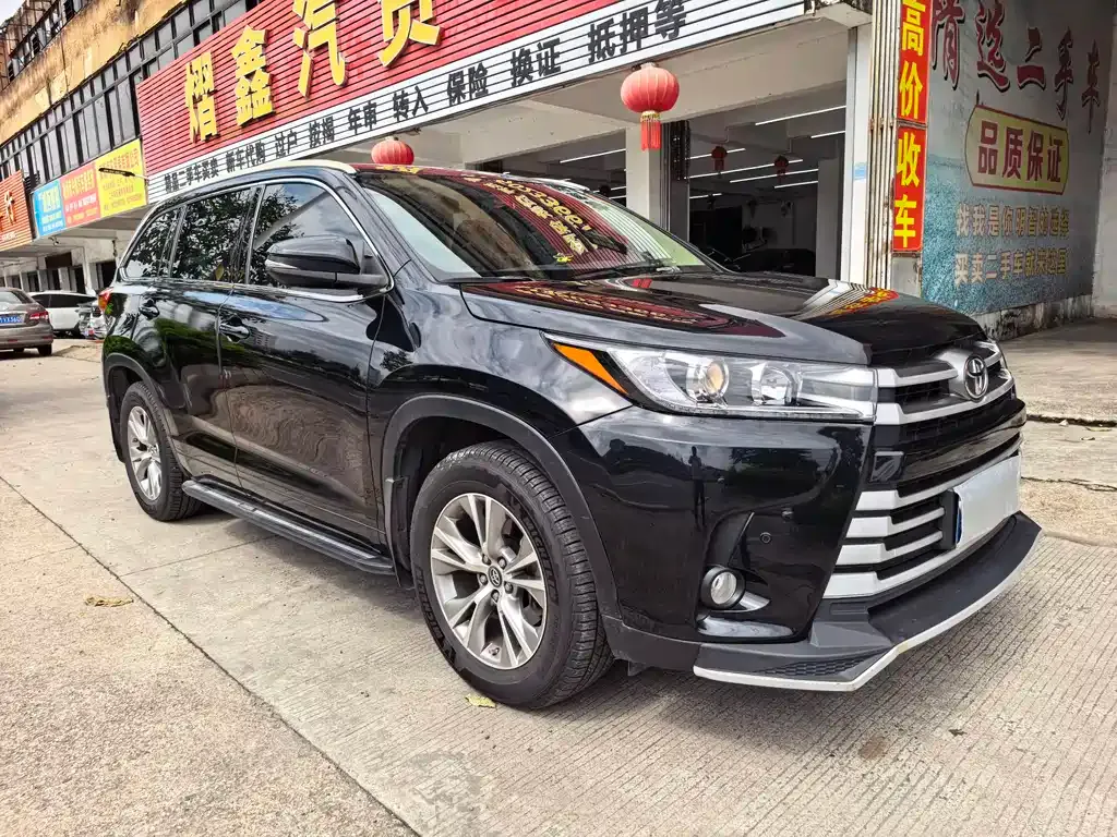 Toyota Highlander — фото 7