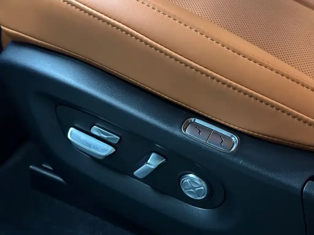 Xiaomi YU7 — фото 6