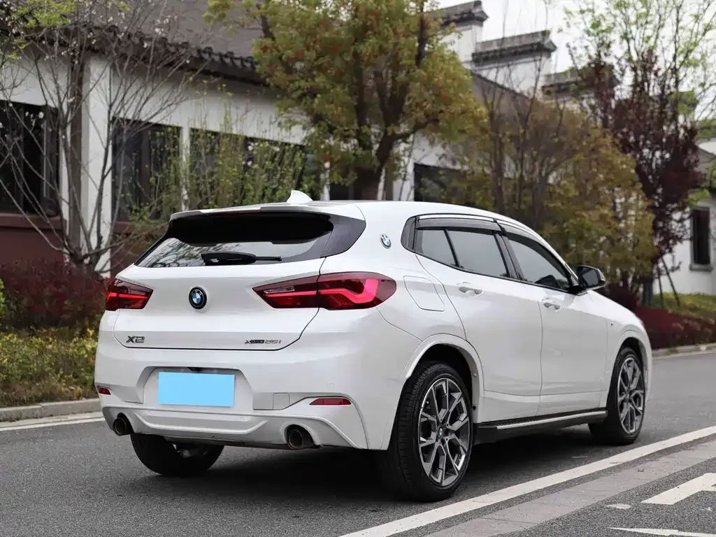 BMW X2 — фото 8