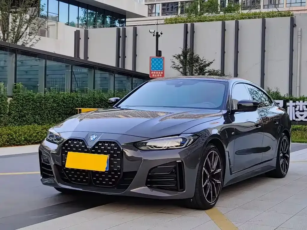 BMW 4 Series — фото 1
