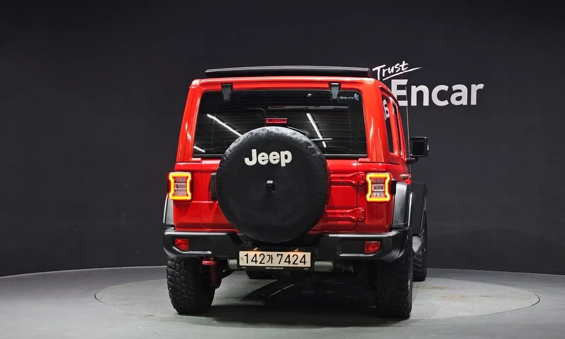 Jeep Wrangler — фото 10