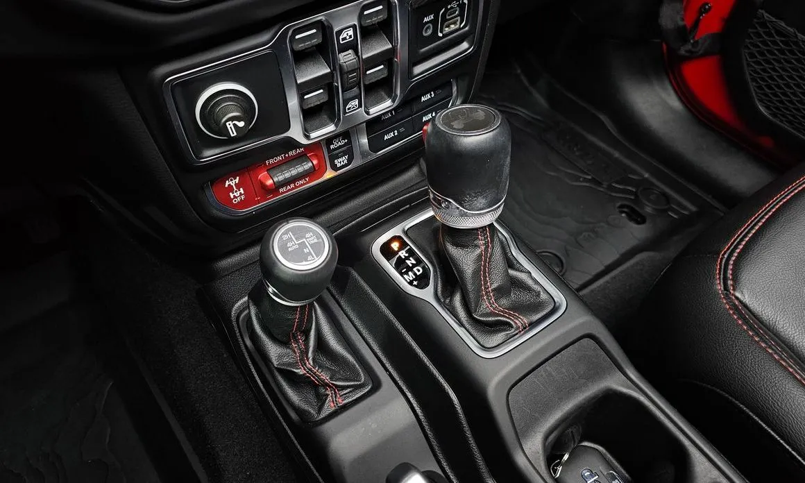 Jeep Wrangler — фото 4