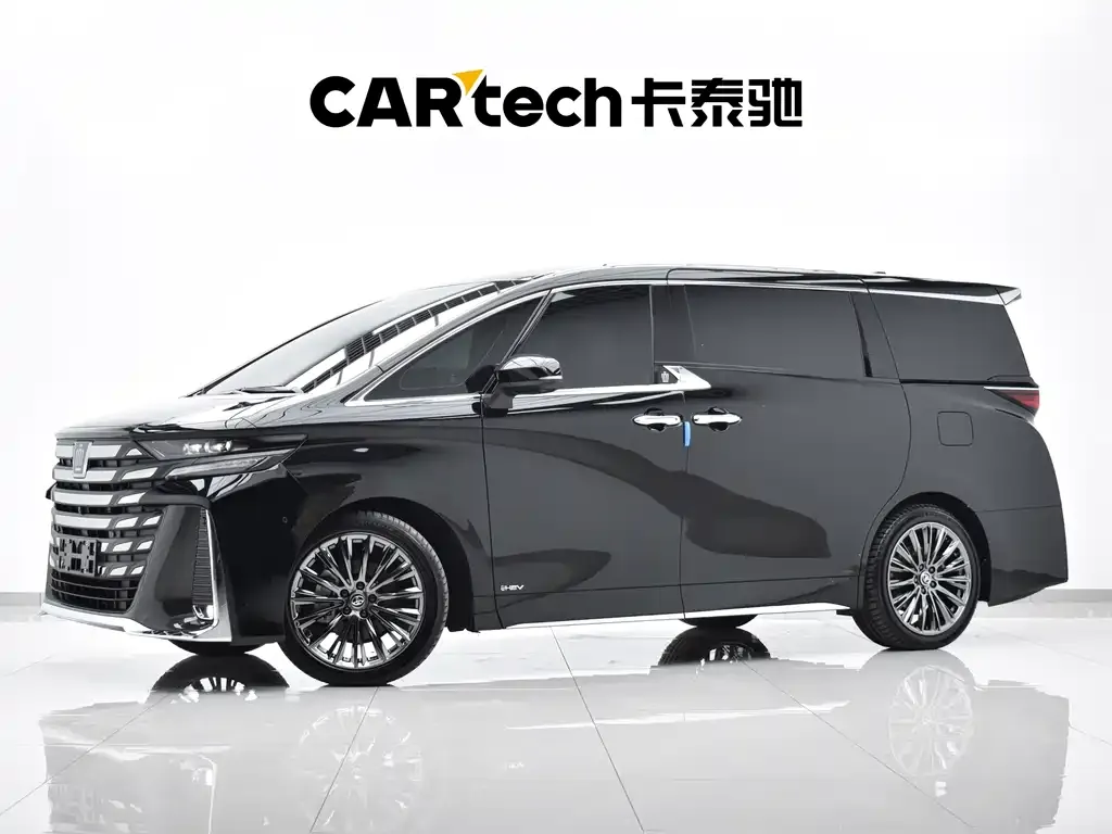 Toyota Vellfire — фото 1