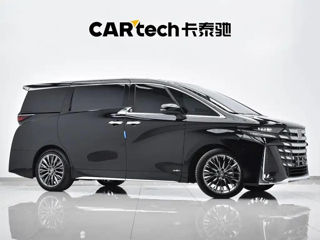Toyota Vellfire — фото 2