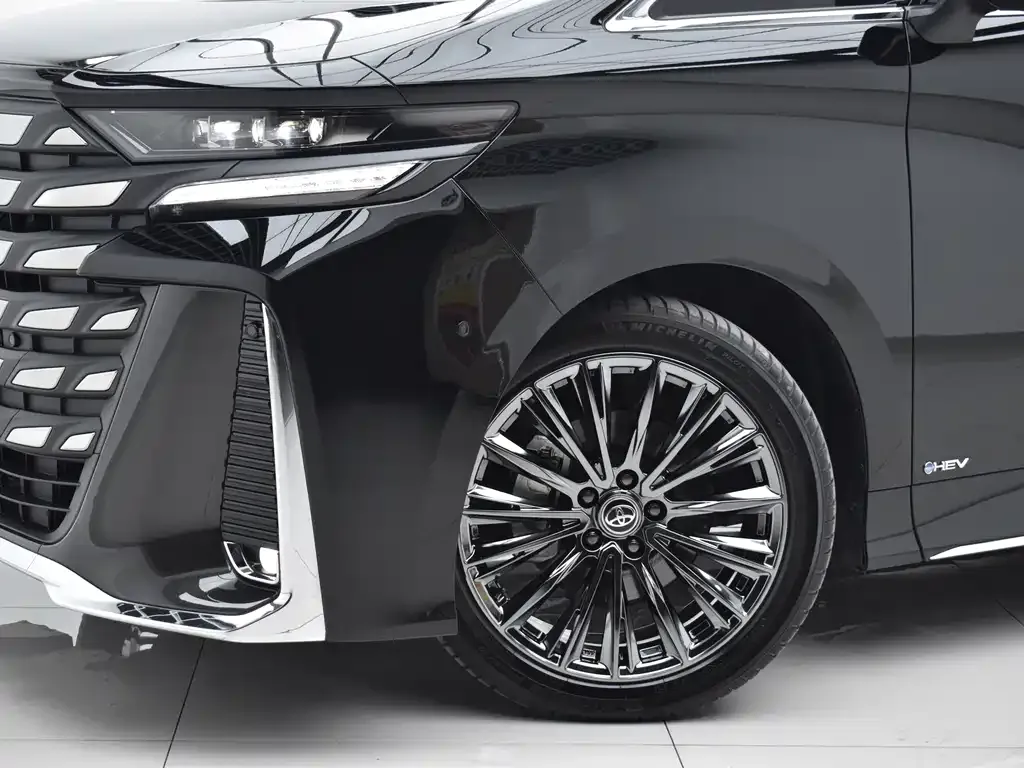 Toyota Vellfire — фото 9