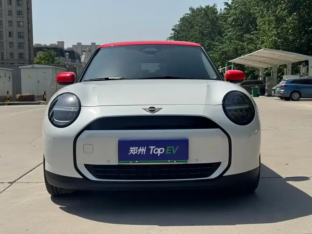 MINI Cooper EV — фото 2