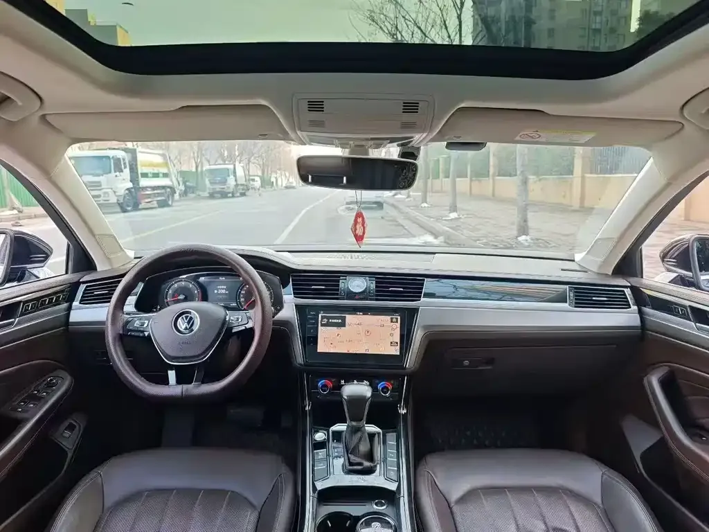 Volkswagen Phideon — фото 2