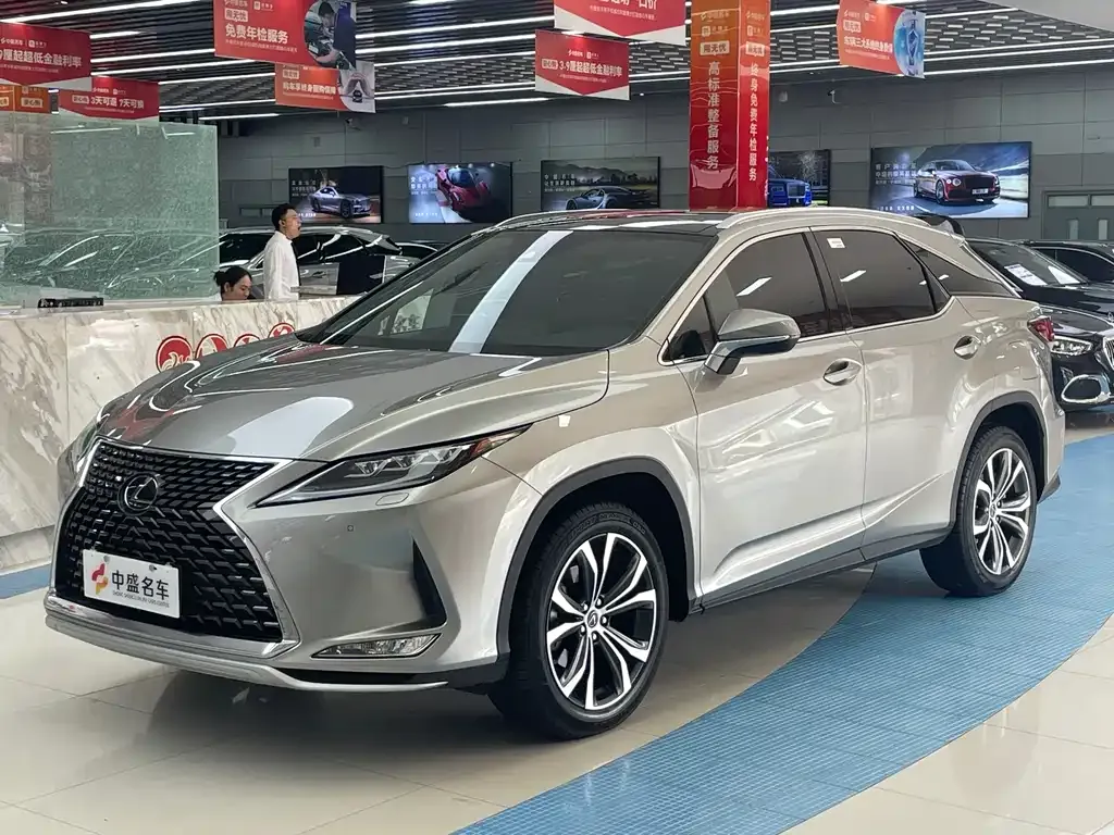Lexus RX — фото 1