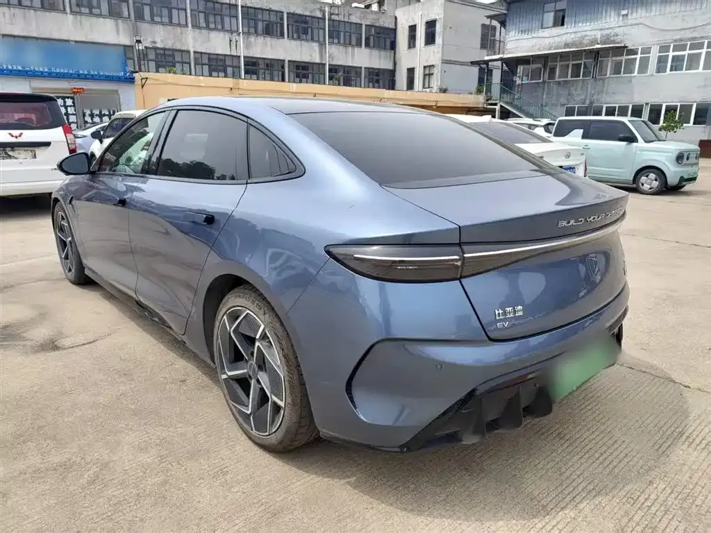 BYD Seal — фото 3