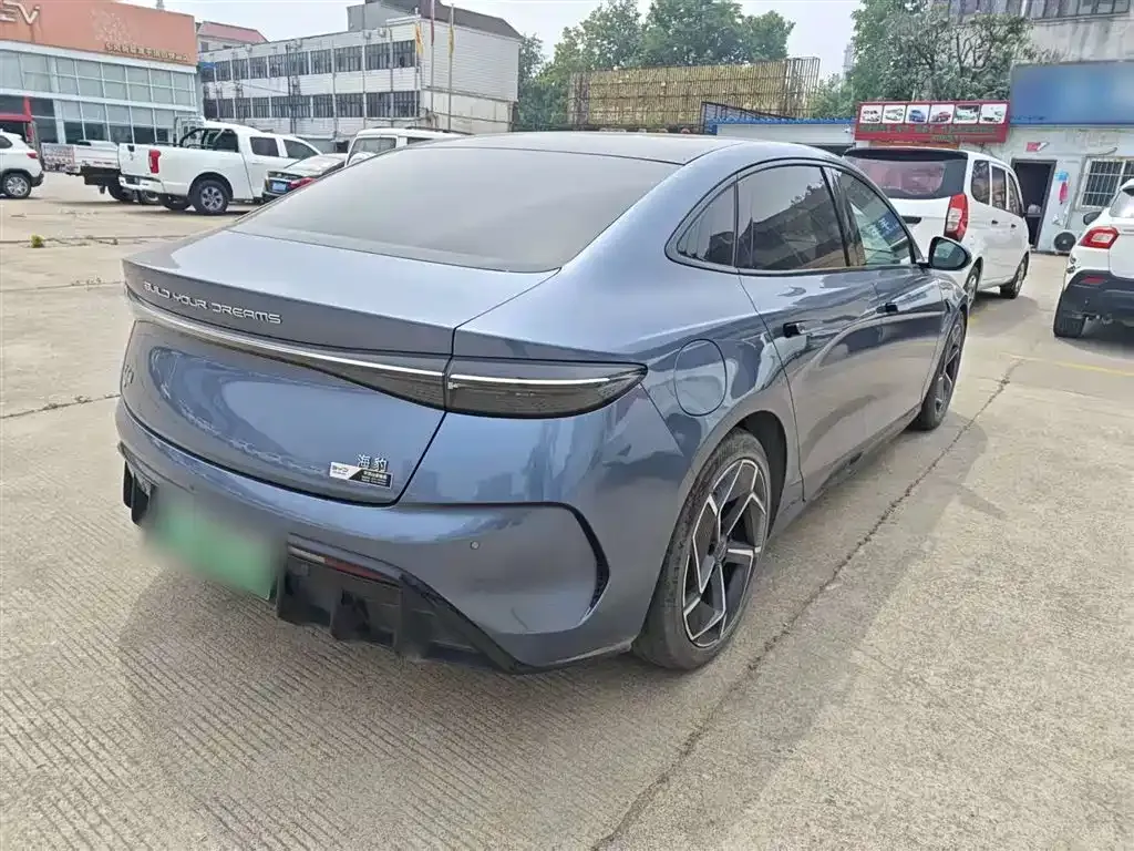 BYD Seal — фото 10