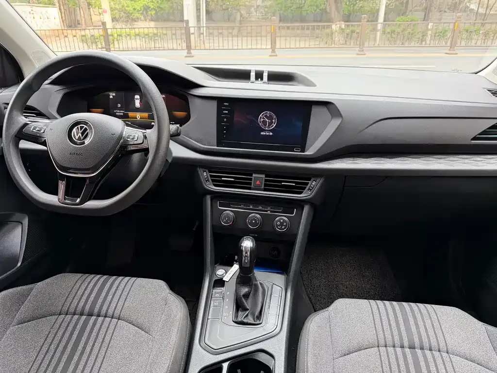 Volkswagen Tharu — фото 5