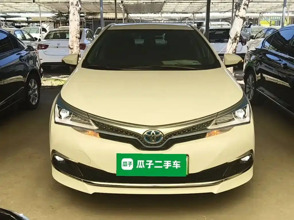 Toyota Corolla Hybrid — фото 4