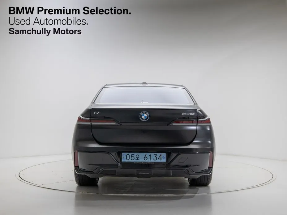 BMW i7 — фото 3