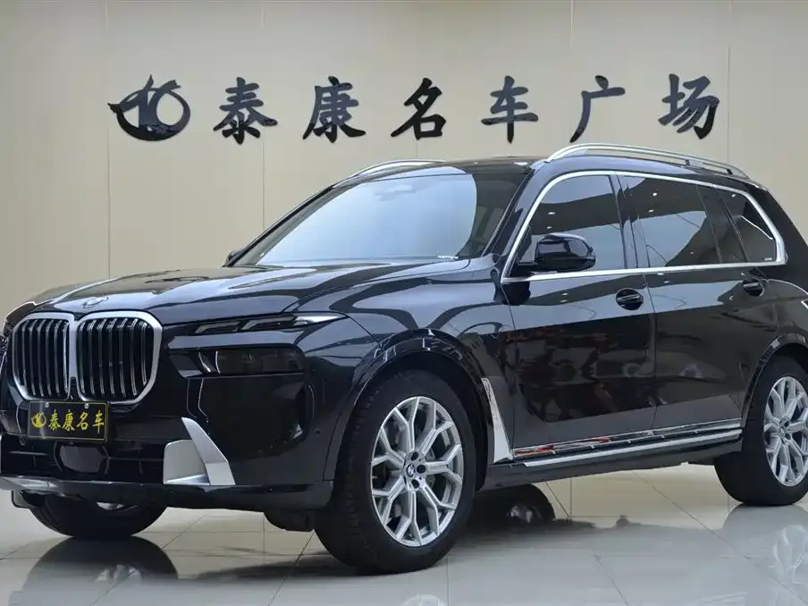 BMW X7 — фото 1