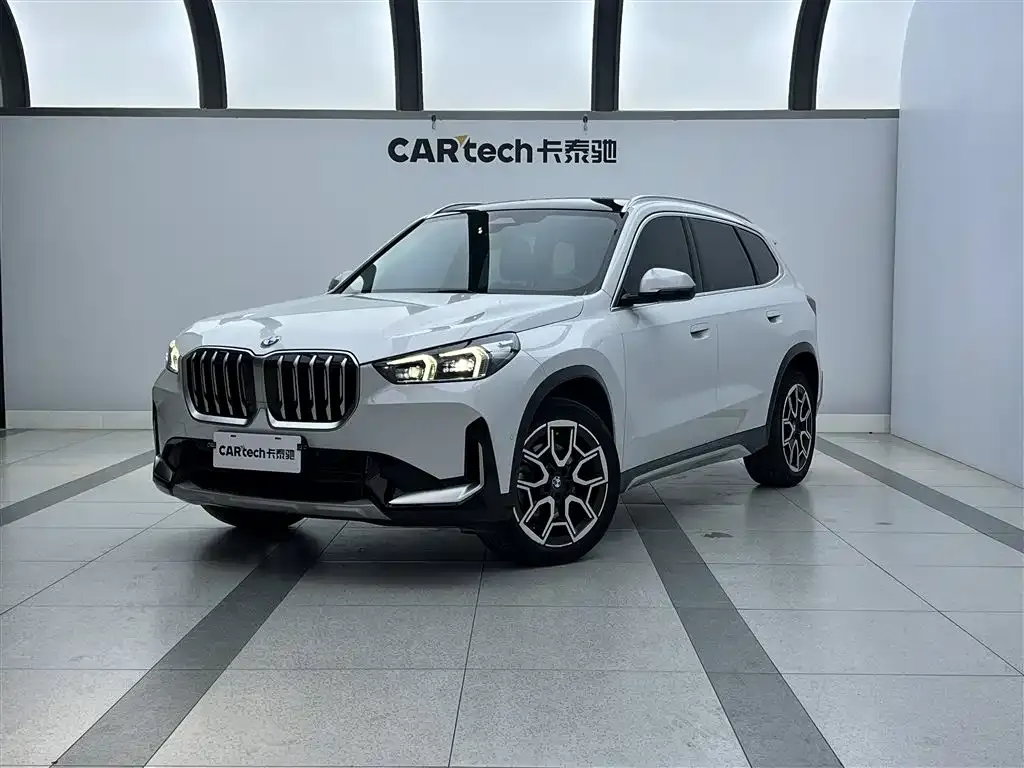 BMW X1 — фото 1
