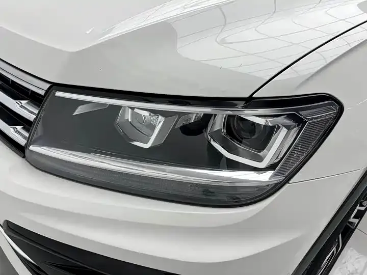 Volkswagen Tiguan L — фото 8
