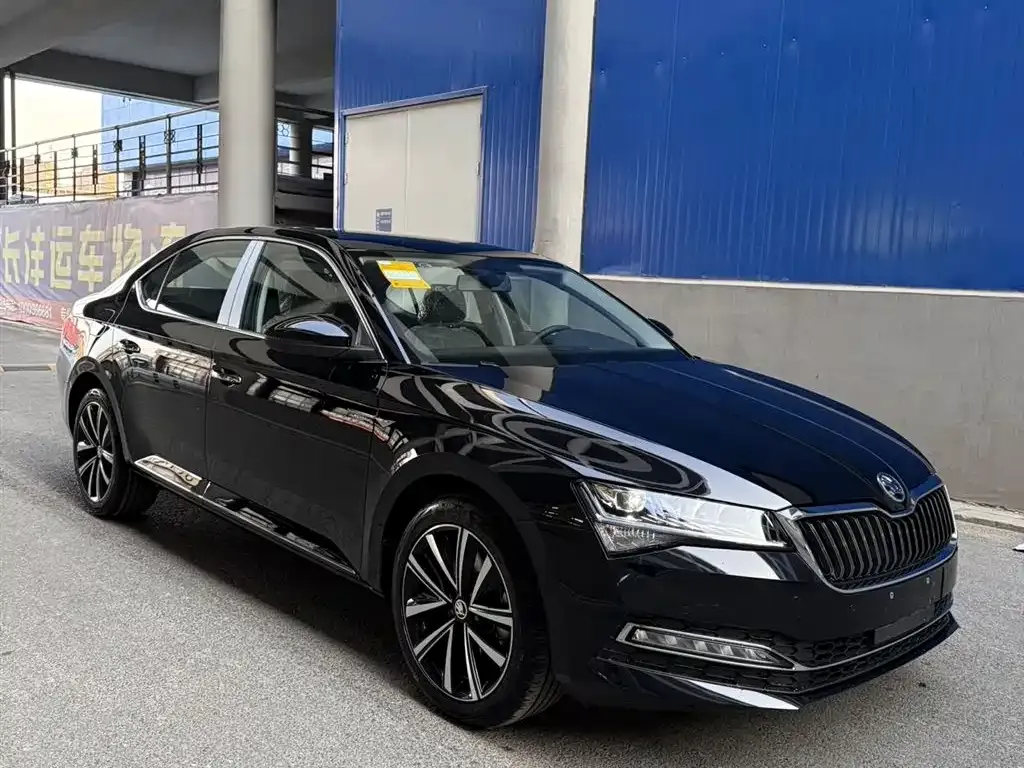 Skoda Superb — фото 3