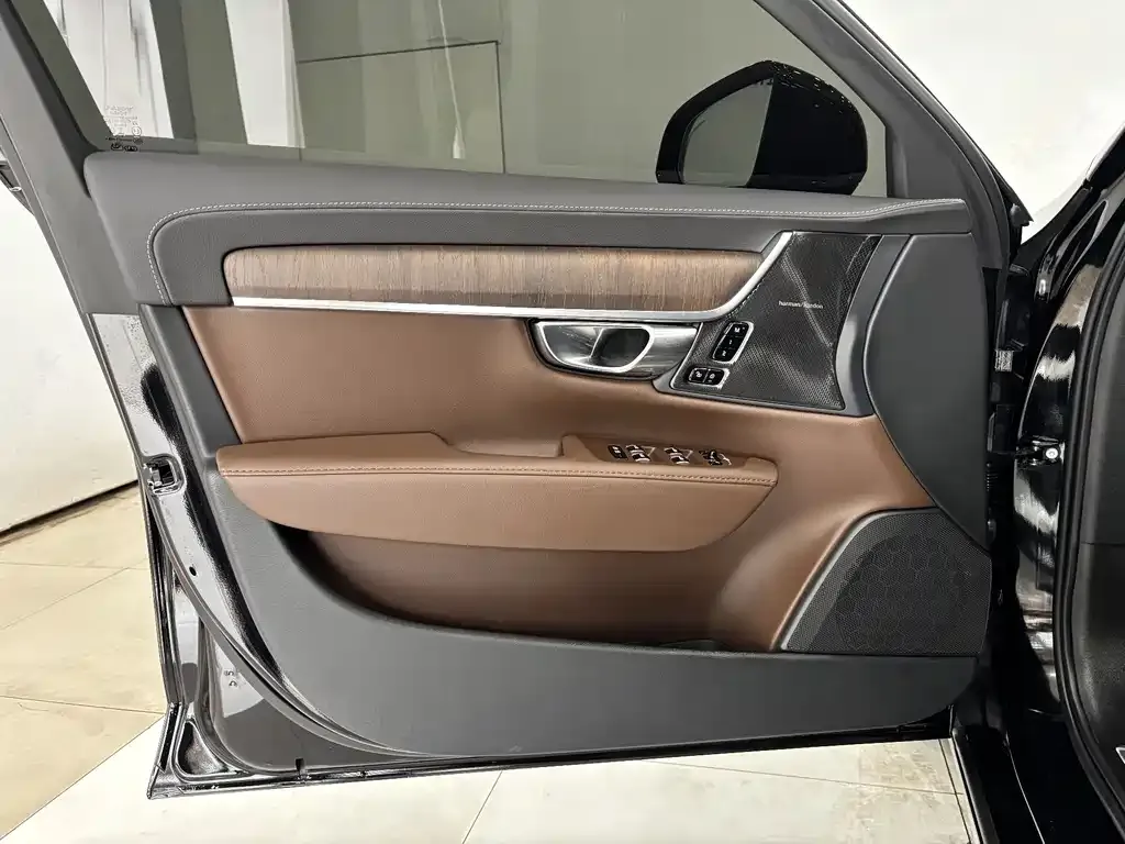 Volvo S90 — фото 7