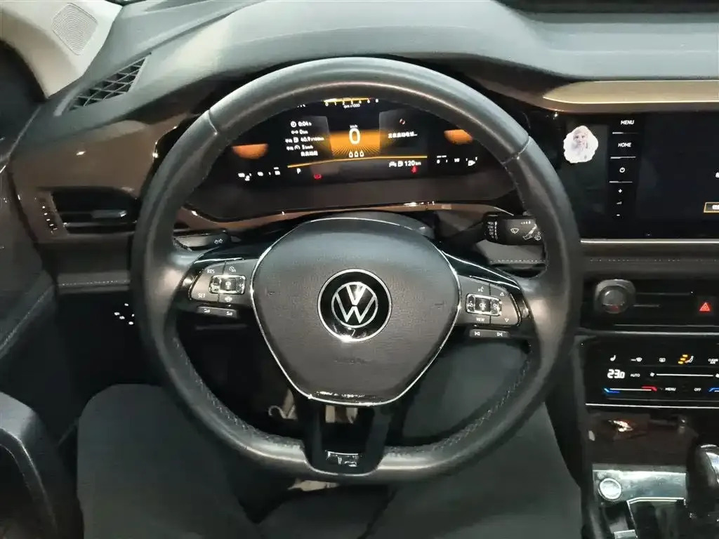 Volkswagen Tharu — фото 10