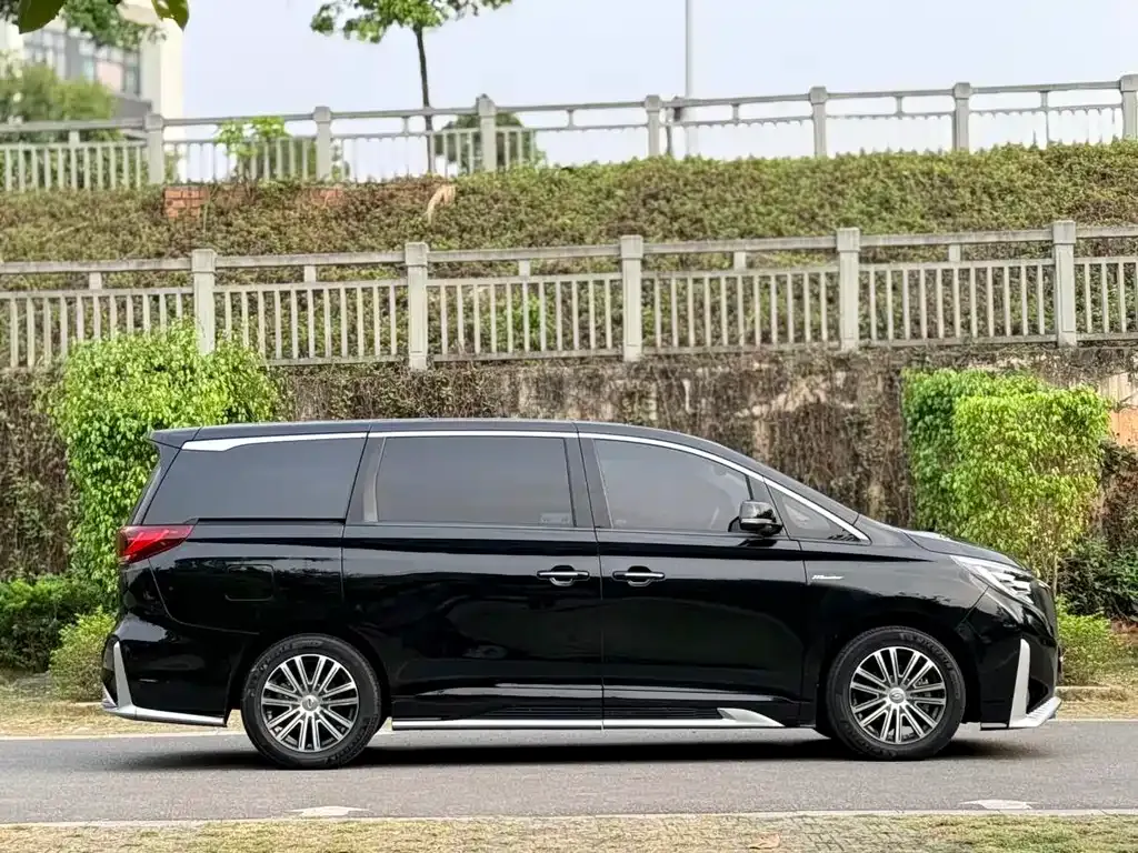 GAC Motor Trumpchi M8 — фото 9