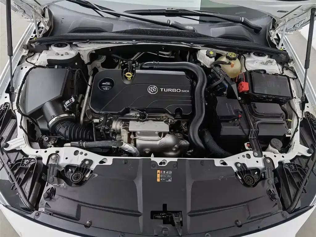 Buick Regal — фото 10