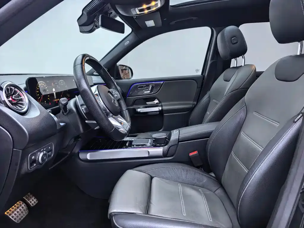 Mercedes-Benz GLB AMG — фото 6