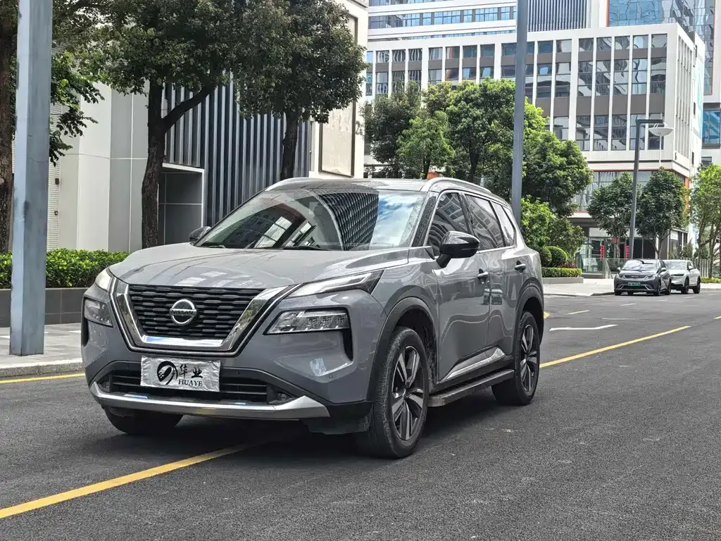 Nissan X-Trail — фото 1