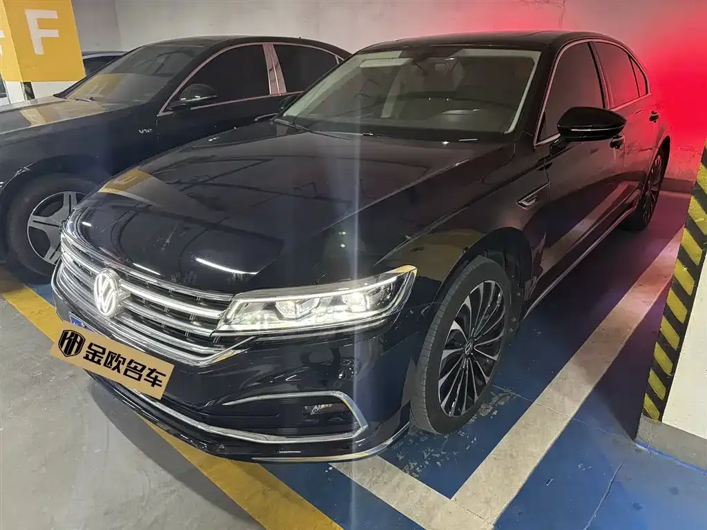 Volkswagen Phideon — фото 1