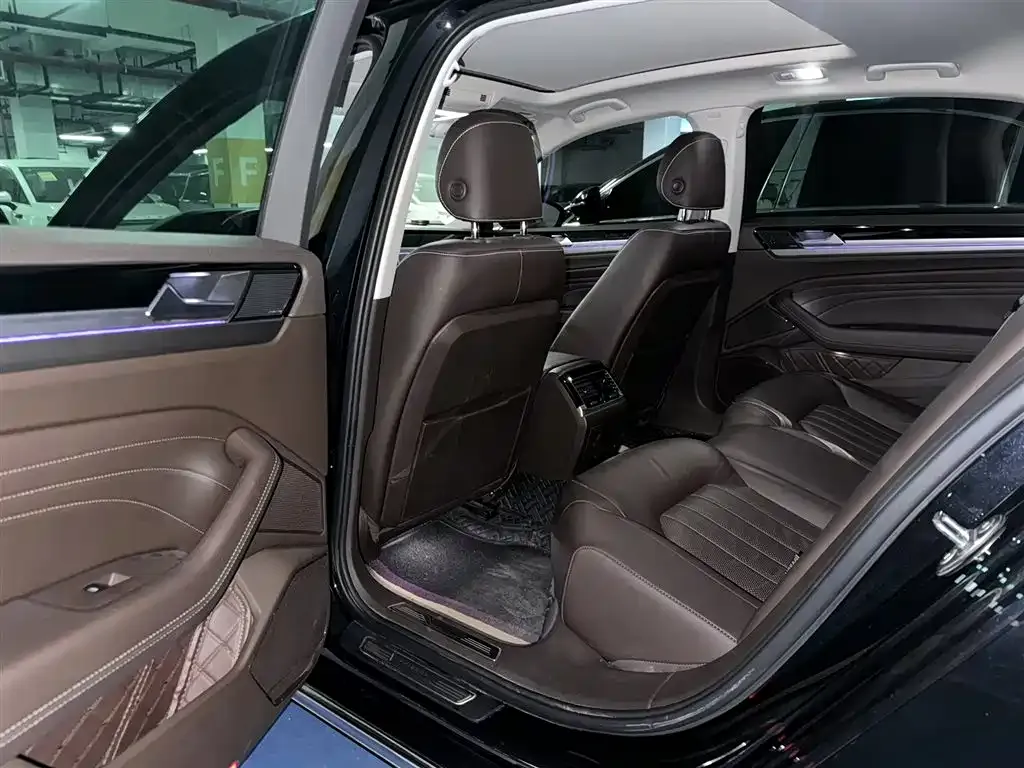 Volkswagen Phideon — фото 4