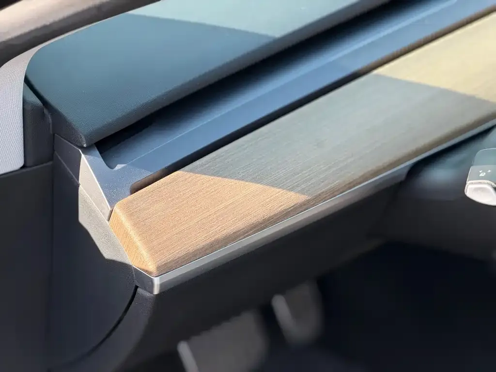 Tesla Model 3 — фото 4