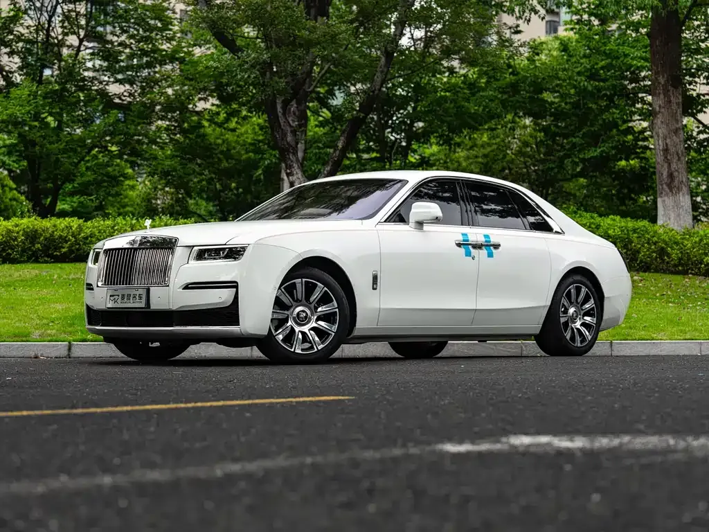 Rolls-Royce Ghost — фото 1