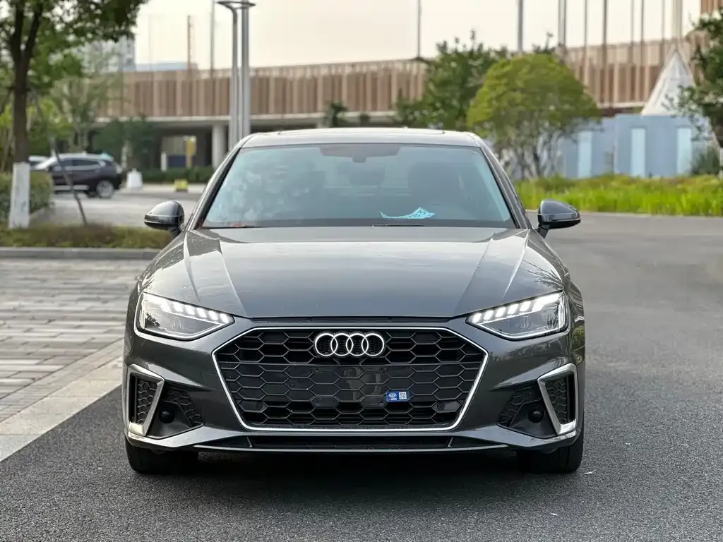 Audi A4L — фото 3