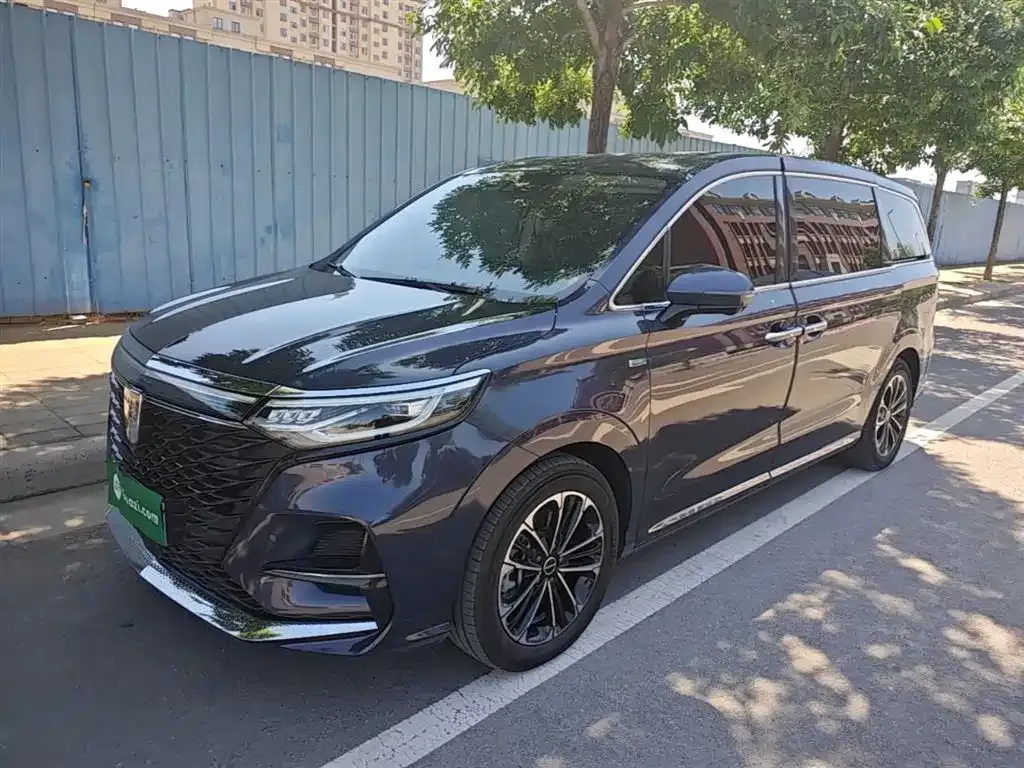 Roewe iMAX8 — фото 1