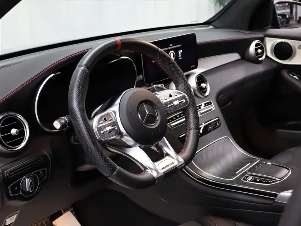 Mercedes-Benz GLC Coupe AMG — фото 9