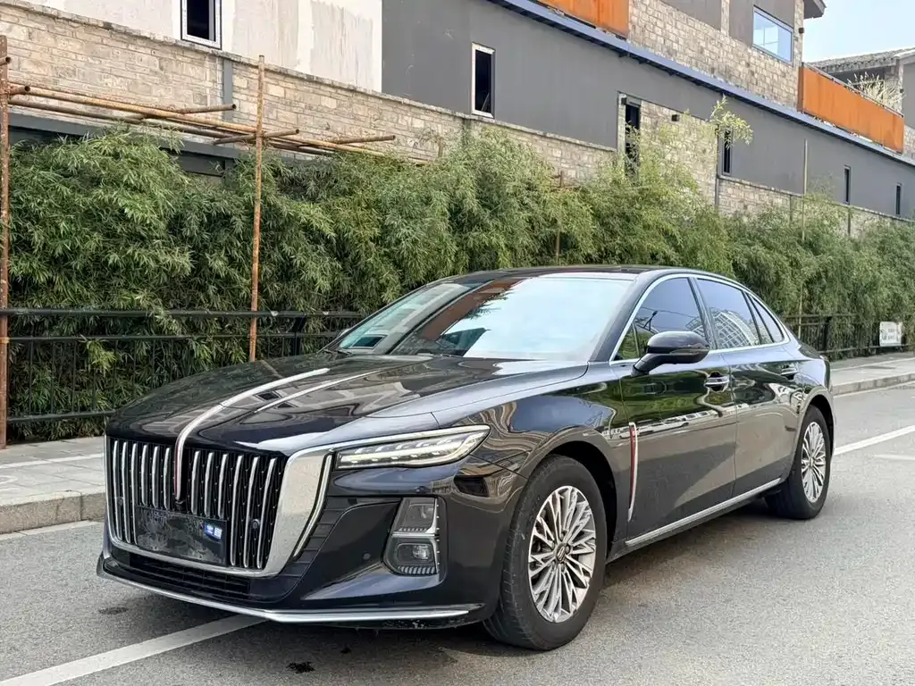 Hongqi H5 — фото 1