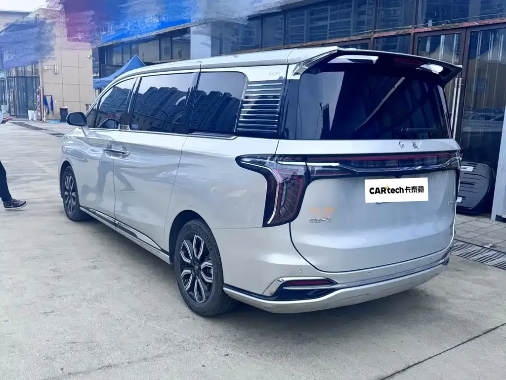 Hongqi HQ9 — фото 3