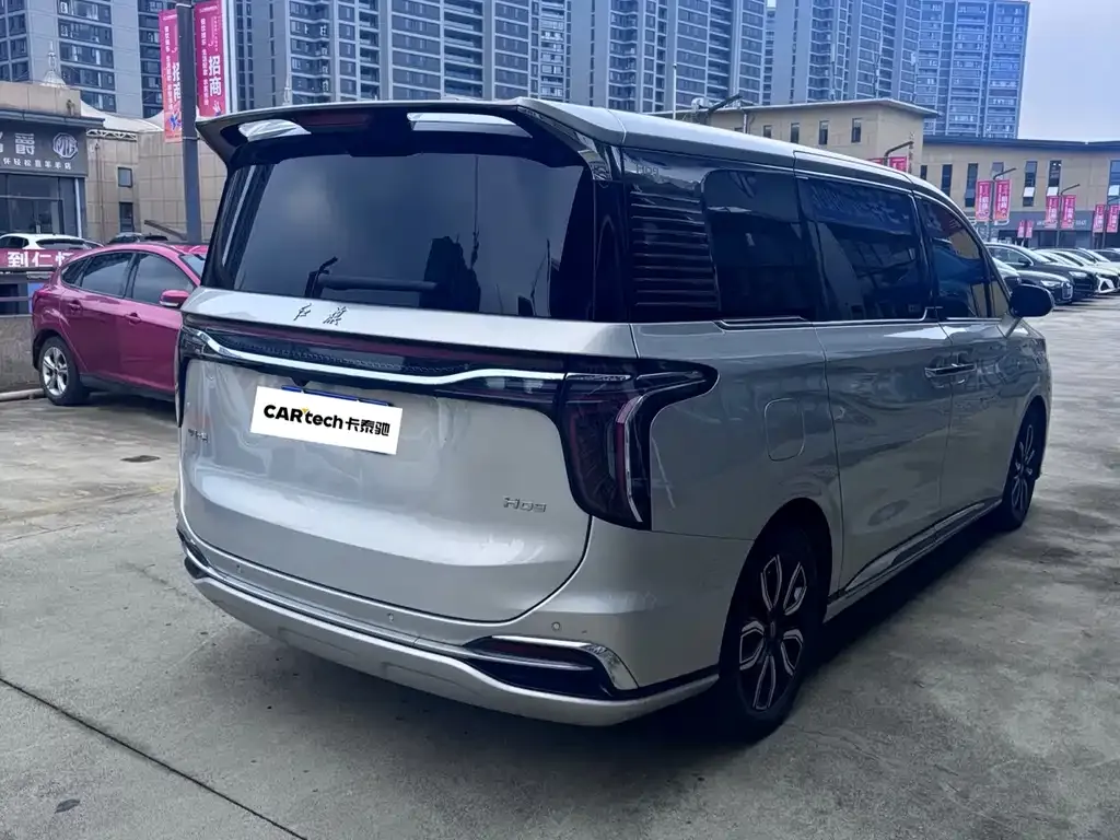 Hongqi HQ9 — фото 4