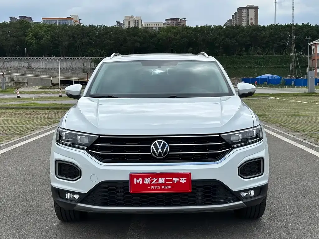 Volkswagen T-Roc — фото 2