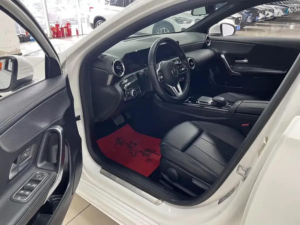 Mercedes-Benz A-Class — фото 10
