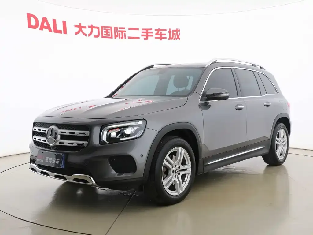 Mercedes-Benz GLB — фото 1