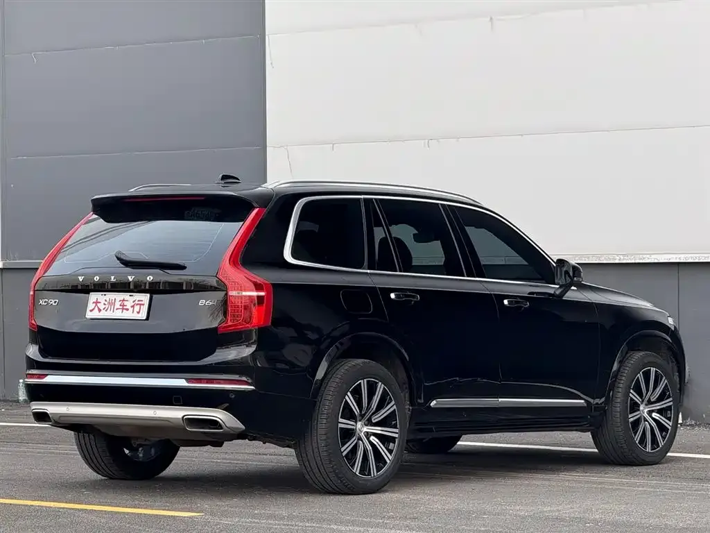 Volvo XC90 — фото 6