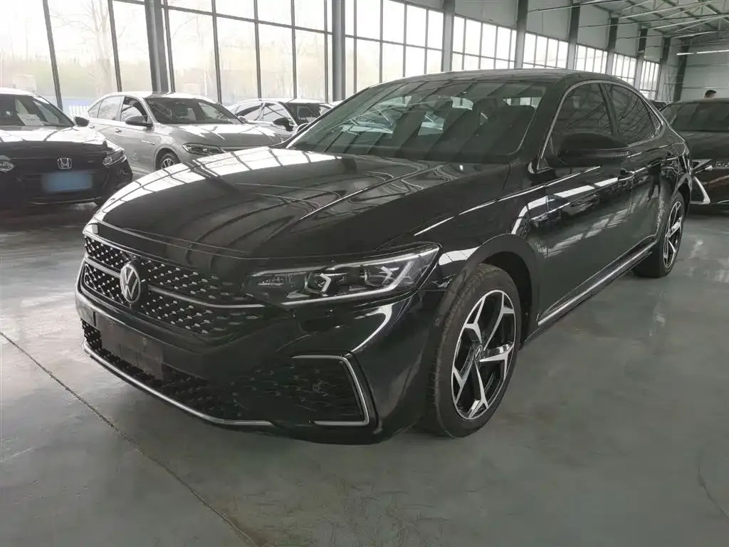 Volkswagen Passat — фото 9