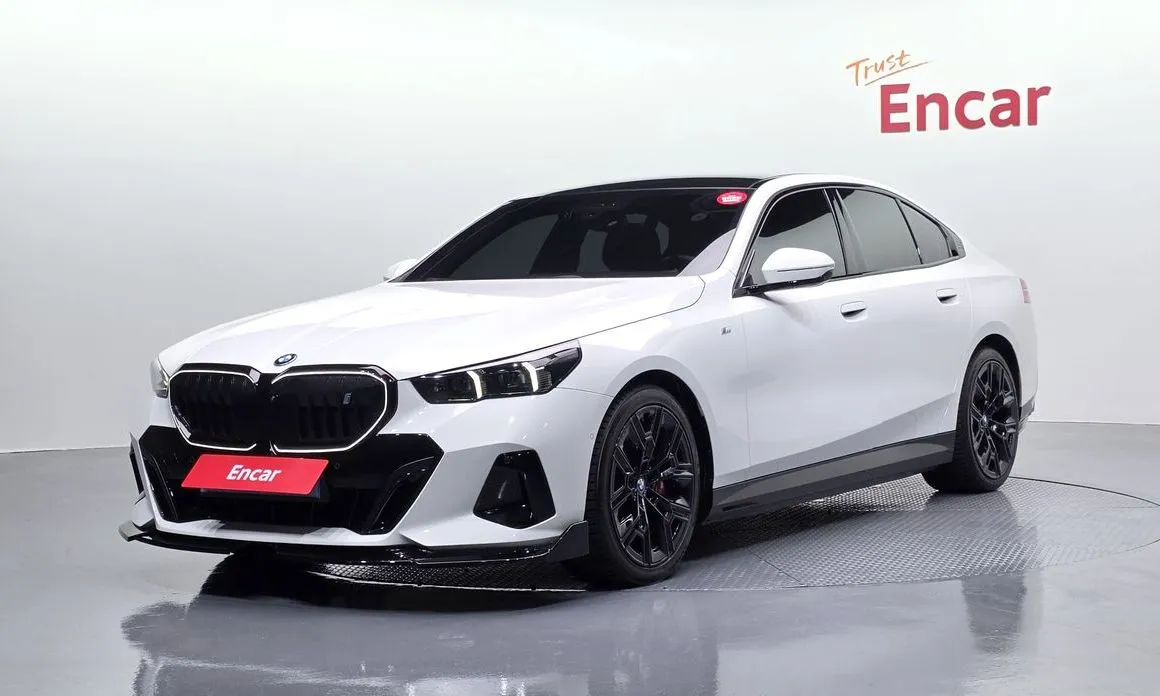 BMW i5 — фото 1