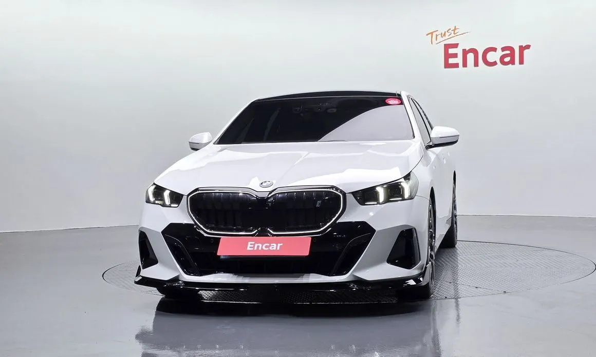 BMW i5 — фото 3