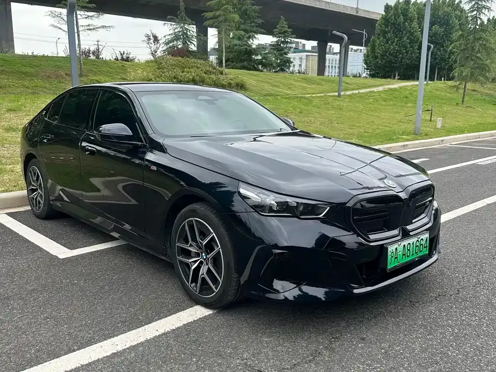 BMW i5 — фото 7
