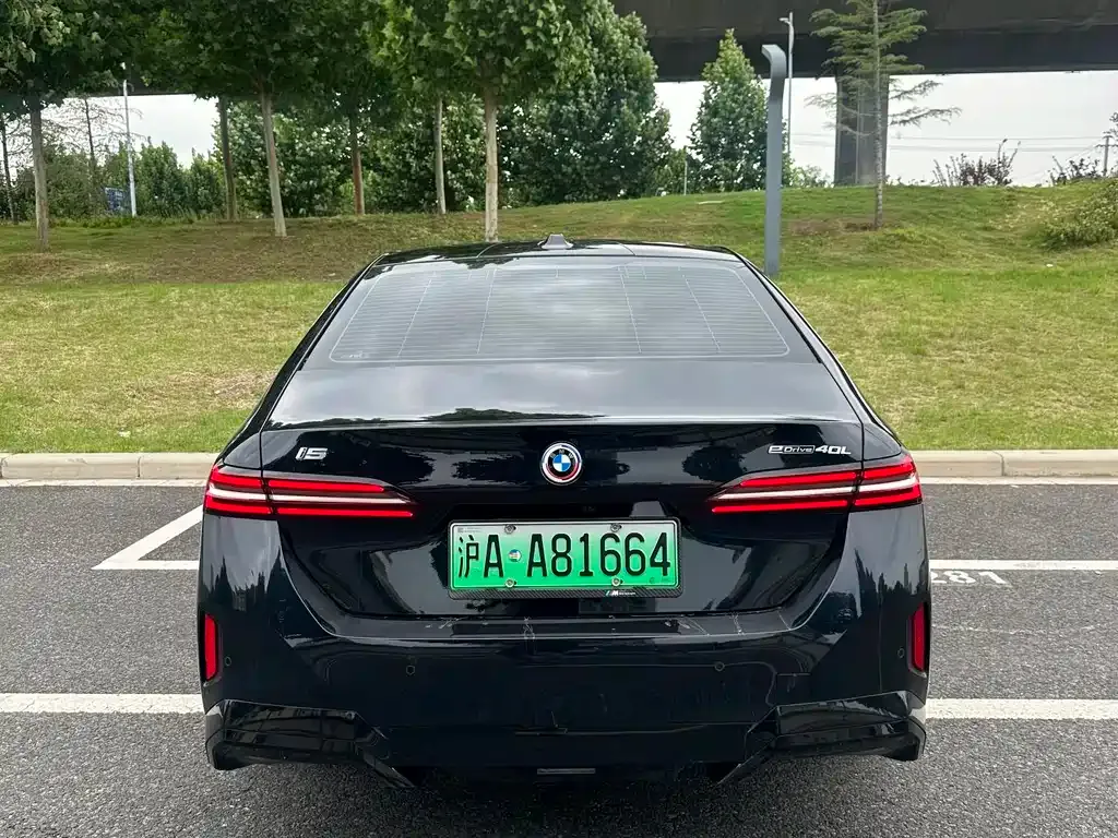 BMW i5 — фото 6