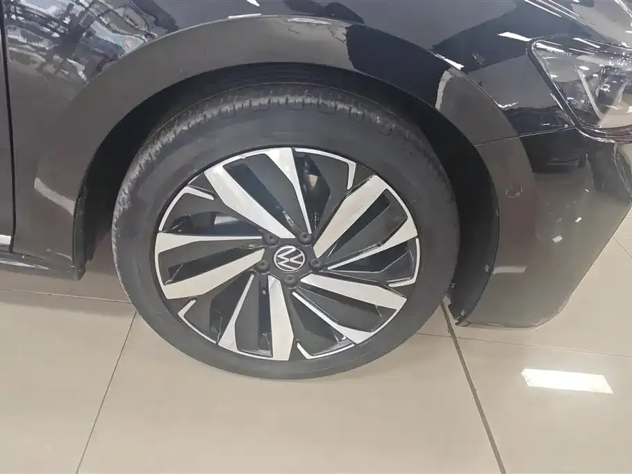 Volkswagen Passat — фото 9
