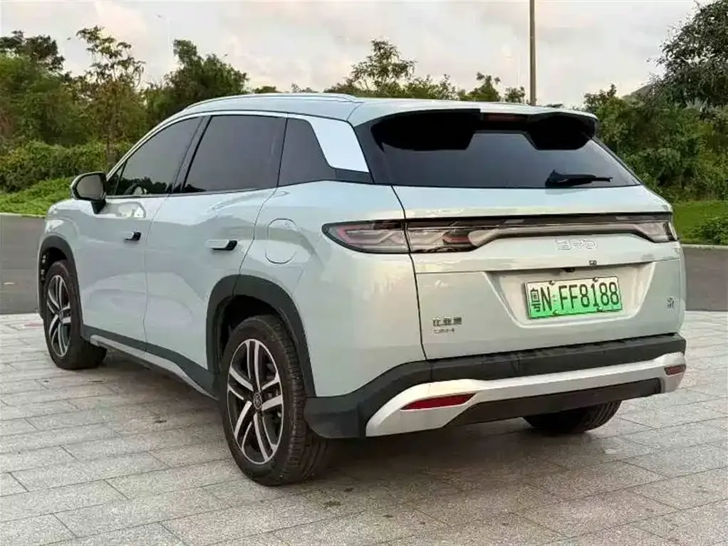 BYD L DM-i — фото 7