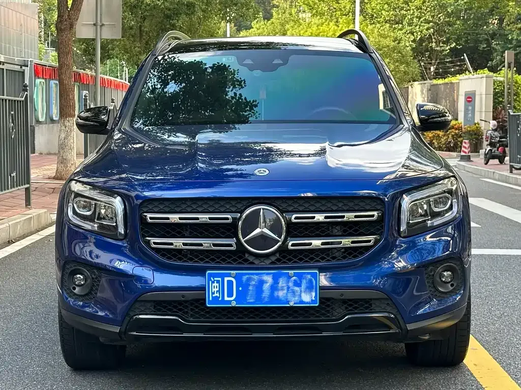 Mercedes-Benz GLB — фото 10