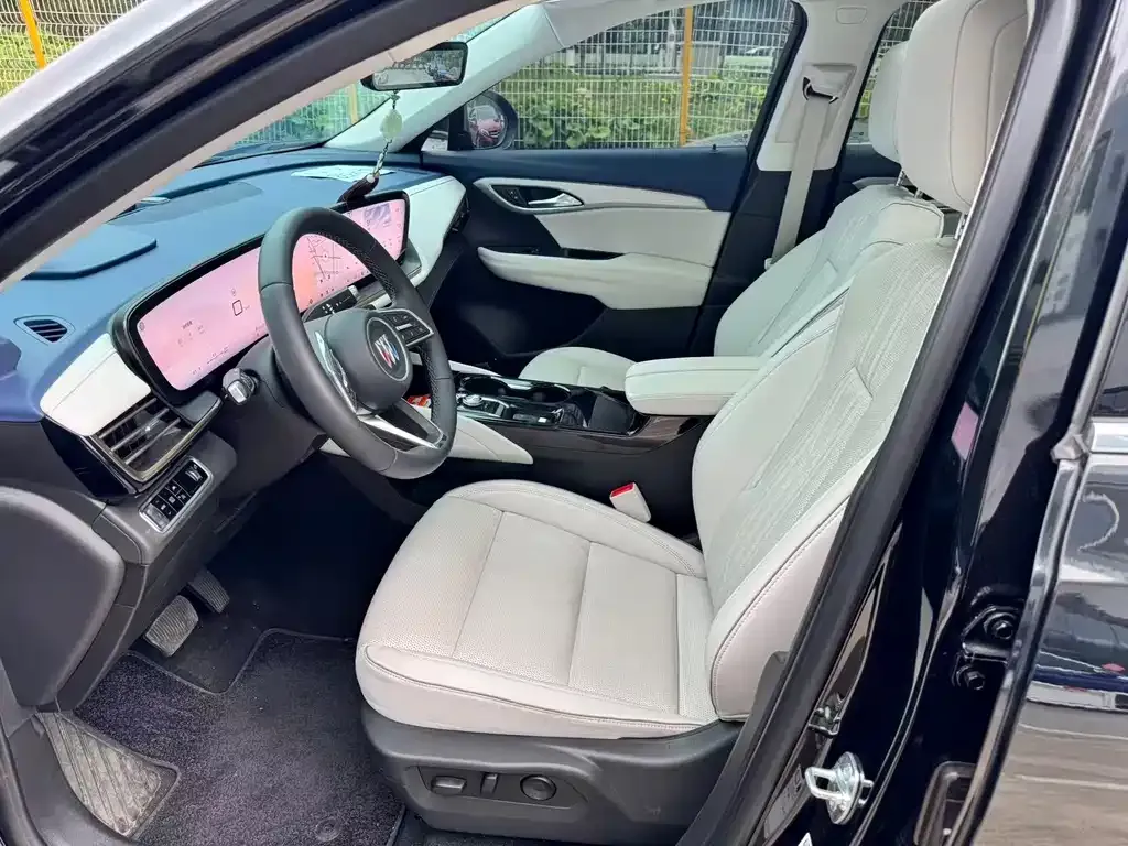 Buick Envision Plus — фото 2